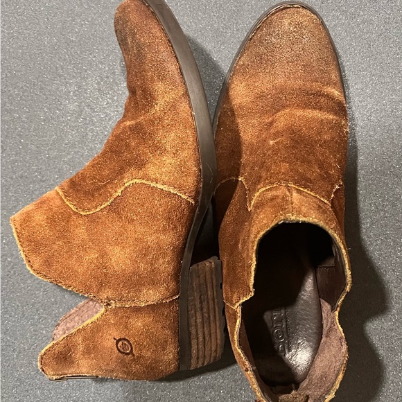 BORN Distressed Brown Booties 6M - Picture 1 of 6